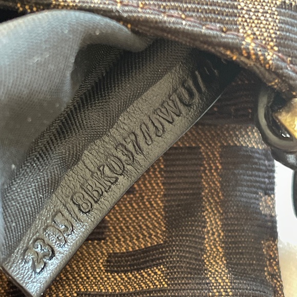 Mini Fendi bag - Picture 7 of 13